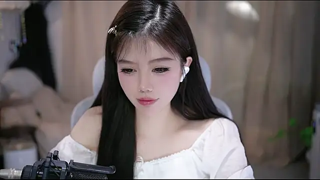 Cecily 现场XXX聊天