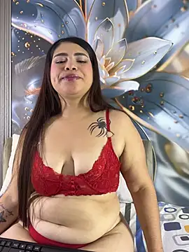 Chat +18 de rouxinferno_cr ao vivo