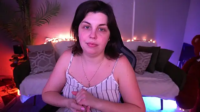 Chat +18 de MirandaWong ao vivo