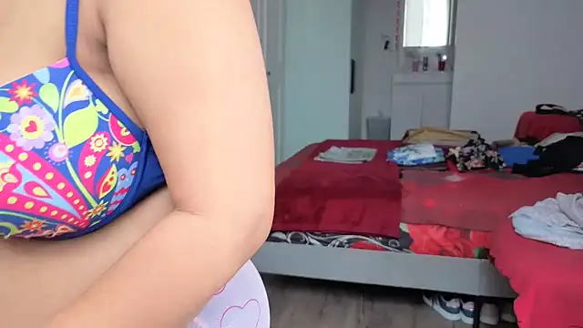 Czat XXX na żywo – HotSpicyGujju