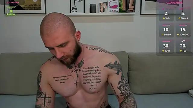 Pertunjukan Kamera Web Gerard_Finbar