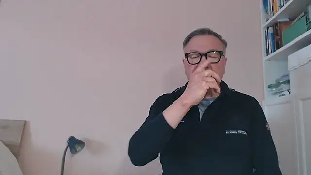 YOU6meのライブXXXチャット