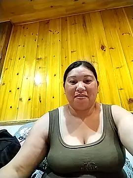 kussecka élő XXX-chatje