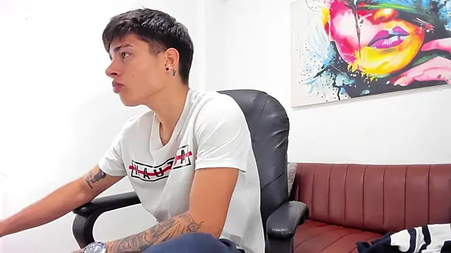 ThebestboyhotのライブXXXチャット