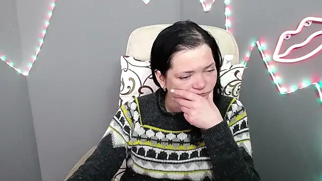 Sembang XXX Secara Langsung LauraFinn