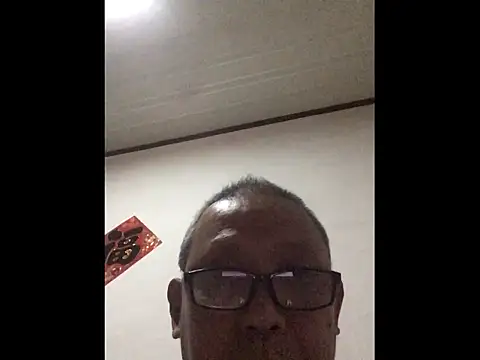 yaocaobi8 Adlı Modelin Canlı XXX Sohbeti