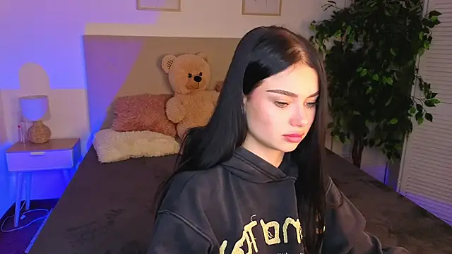 Silena_sky Adlı Modelin Canlı XXX Sohbeti