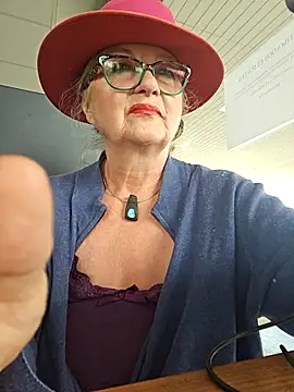 Hot-Muci Chat XXX live