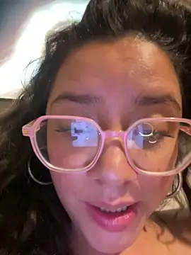 Vivi_Kvsh's Live XXX Chat