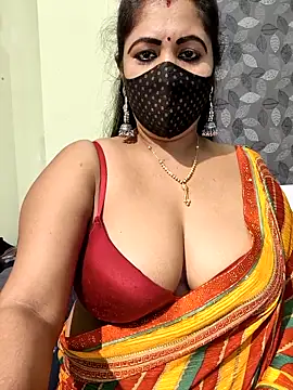 Chat +18 de Poly_bhabi ao vivo