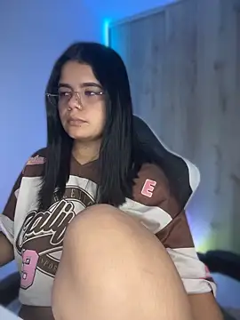 2Angela_n Live XXX chat