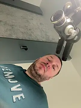 DorianJeday Adlı Modelin Canlı XXX Sohbeti