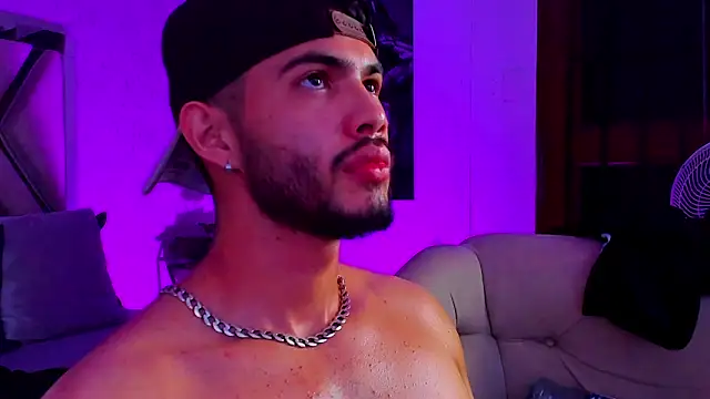 Vincentblack Adlı Modelin Canlı XXX Sohbeti