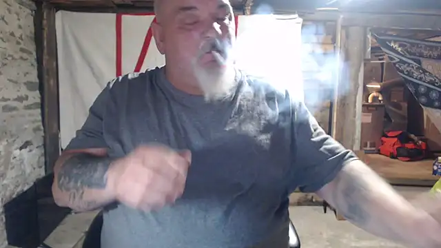 Newfiesausage1972 웹캠 쇼