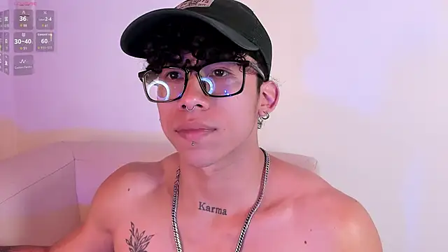 AkazaBoy_のウェブカメラショー