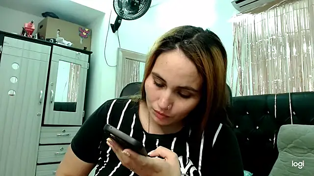 Baby_hornyJM 라이브 XXX 채팅