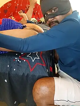 Chat XXX en directo de INDIANDESIMATURE