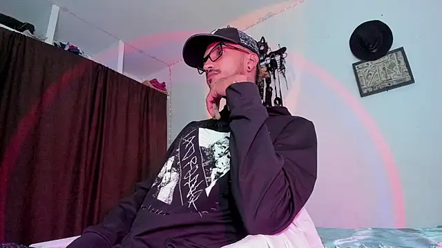 dex_55 élő XXX-chatje