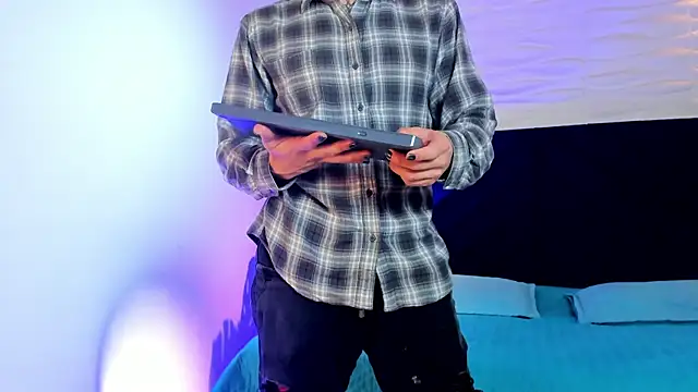 Dustin_Sonne 即時 XXX 聊天