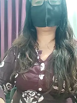 Aishwaryaa_69's Webcam Show