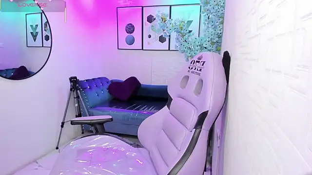 Tiara_rr's Webcam Show