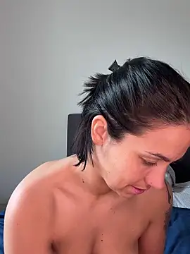 LaPetiteKim Chat XXX live