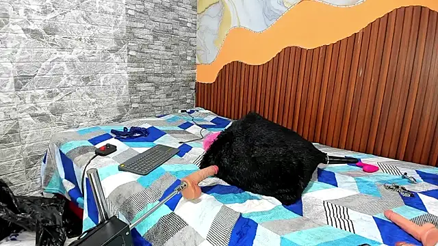 meliangels303av Adlı Modelin Canlı XXX Sohbeti