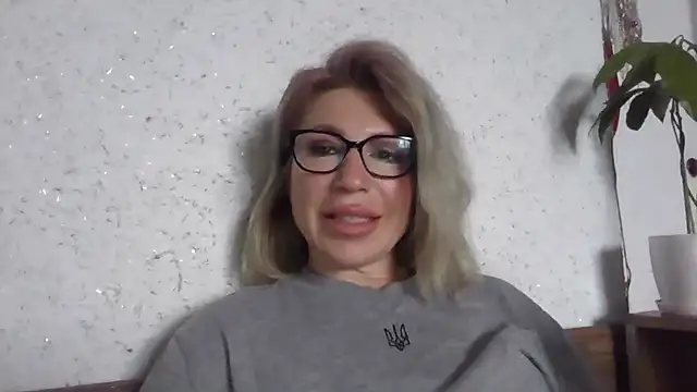 Chat XXX en directo de fox_red_lady7