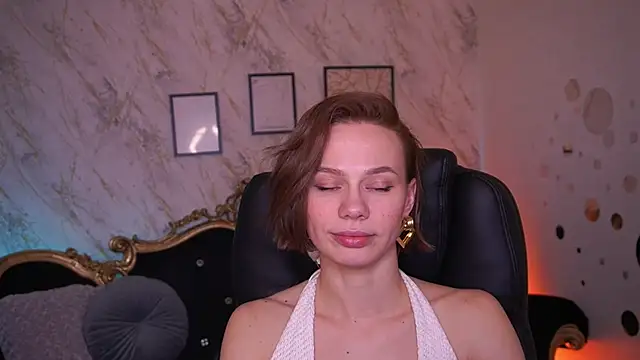 Chat XXX en directo de ShyySiren