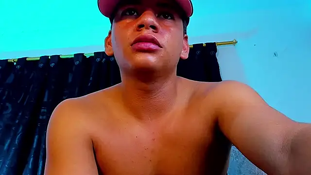 Aless_bigg: απευθείας συνομιλία ΧΧΧ