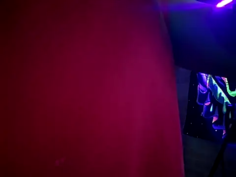 chronic_vibez Show in webcam