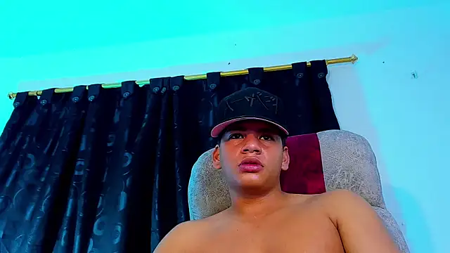 Živý XXX chat Aless_bigg