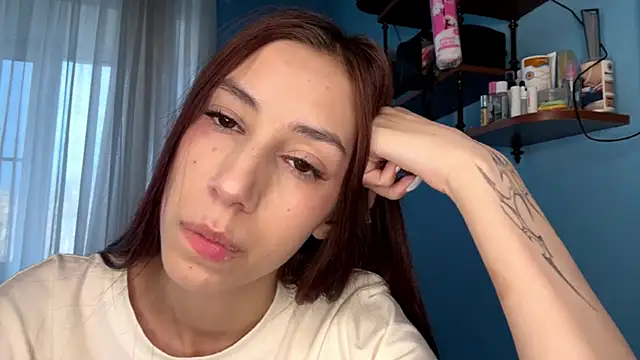 RuthieVien Chat XXX in diretta