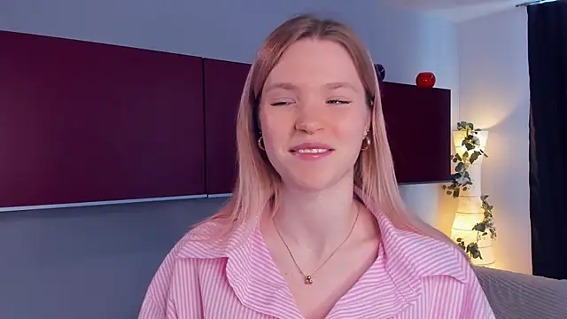 DelmaLasky's Live XXX Chat