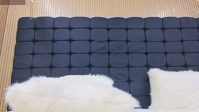 messy-saray's Live XXX Chat