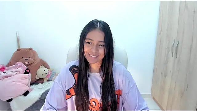 Онлайн чат XXX Ciara8