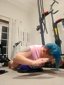 PinkTheHawk Adlı Modelin Canlı XXX Sohbeti