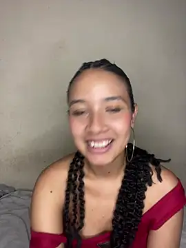 Aurora_fantasyPinkのライブXXXチャット