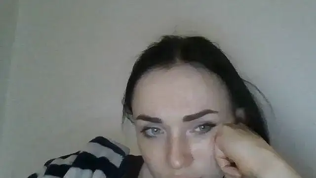 Trinsy_Love Chat XXX live