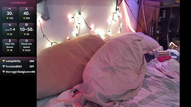 Pussyeat2please's Live XXX Chat