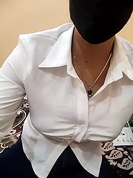 Rising_Queen Chat XXX live