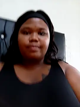 Chat +18 de BustyBmw ao vivo