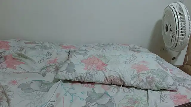 jmmy_cb's Live XXX Chat