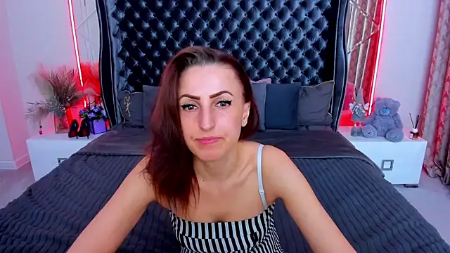 Rebecca_Diamond Chat XXX live