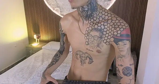 Show modela Paulo_527 na web-kameri