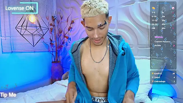 ItsZairen Webcam-Show