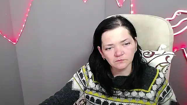 LauraFinn Chat XXX live