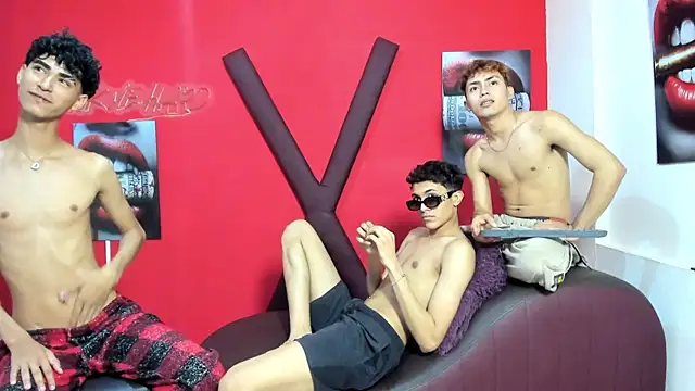 AVENGER_BOYS2026 – webcam-show