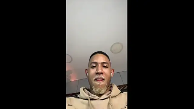 B_Wild's Live XXX Chat