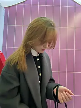 -AngelAri- – Naživo XXX chat